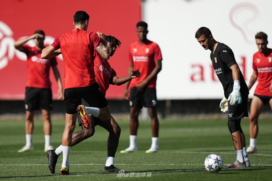 社交平台上 社交平台上