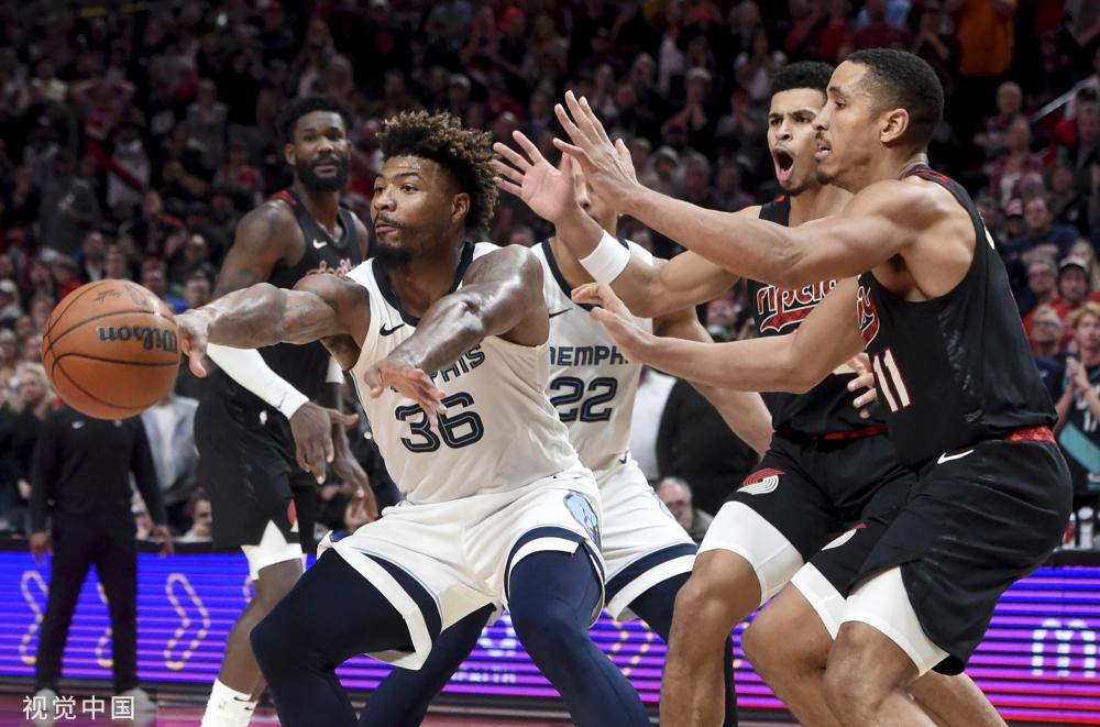 他们就在半 他们就在半